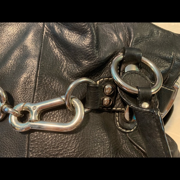 B Makowsky Leather Tote Bag - Picture 2 of 8